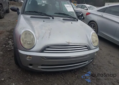 2005 Mini Cooper z USA, uszkodzony, nr VIN WMWRC33545TJ69044